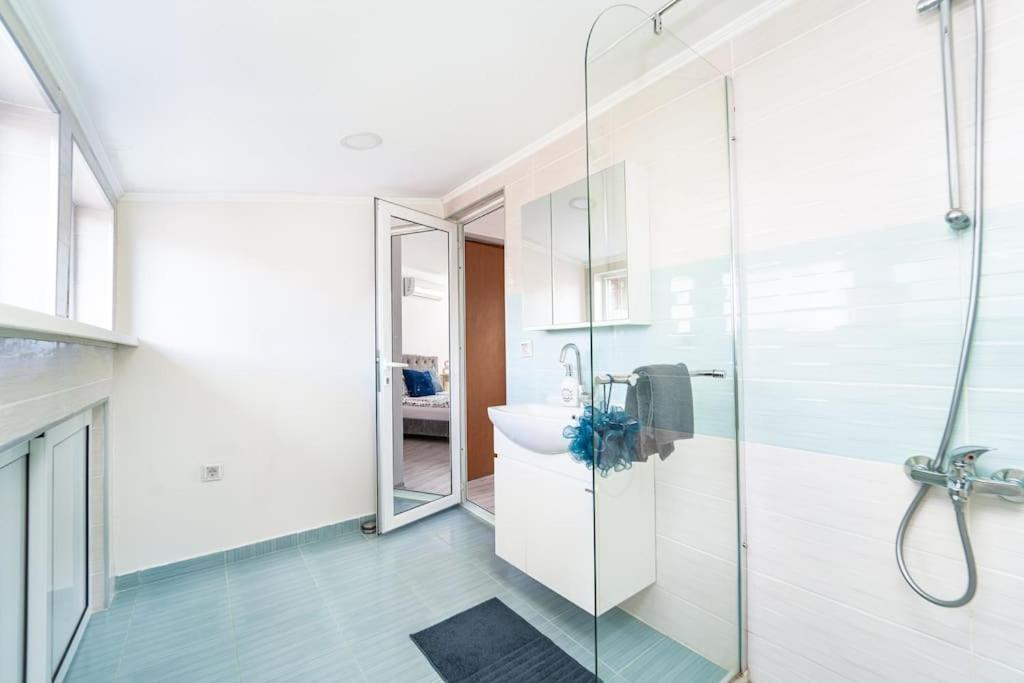 Central Apartment 2Bd Next To Vitosha Bul. โซเฟีย ภายนอก รูปภาพ