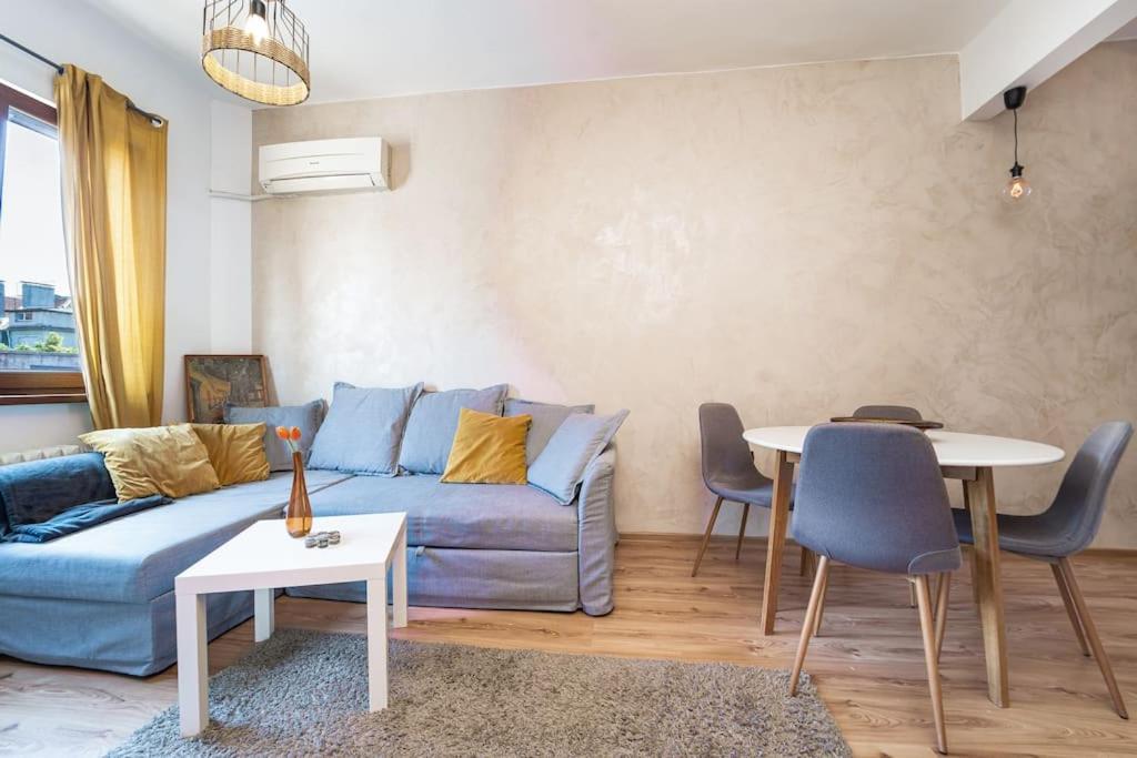Central Apartment 2Bd Next To Vitosha Bul. โซเฟีย ภายนอก รูปภาพ