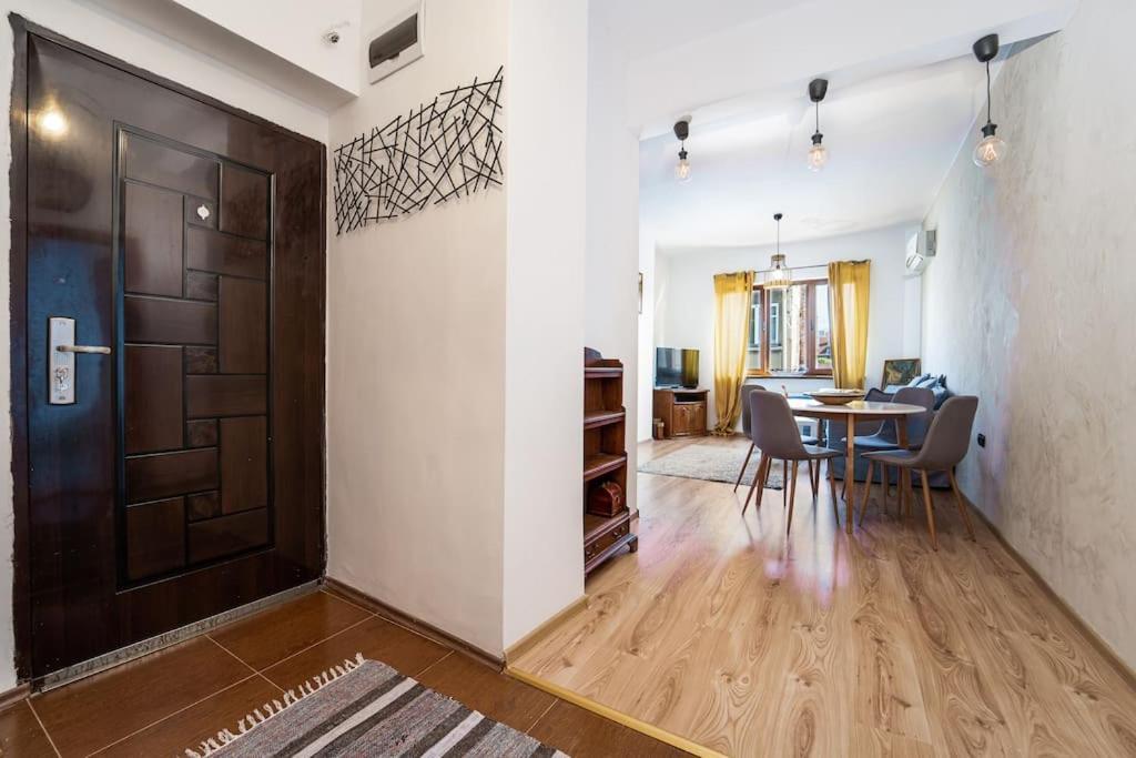 Central Apartment 2Bd Next To Vitosha Bul. โซเฟีย ภายนอก รูปภาพ