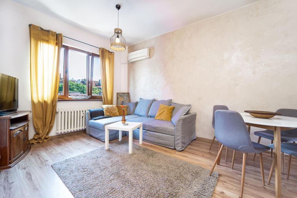 Central Apartment 2Bd Next To Vitosha Bul. โซเฟีย ภายนอก รูปภาพ