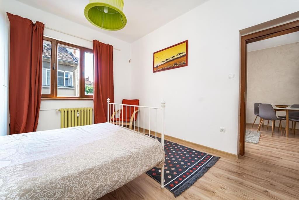 Central Apartment 2Bd Next To Vitosha Bul. โซเฟีย ภายนอก รูปภาพ