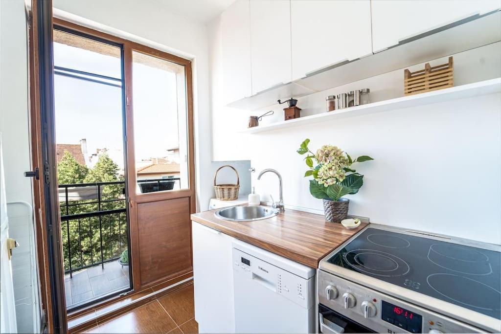 Central Apartment 2Bd Next To Vitosha Bul. โซเฟีย ภายนอก รูปภาพ